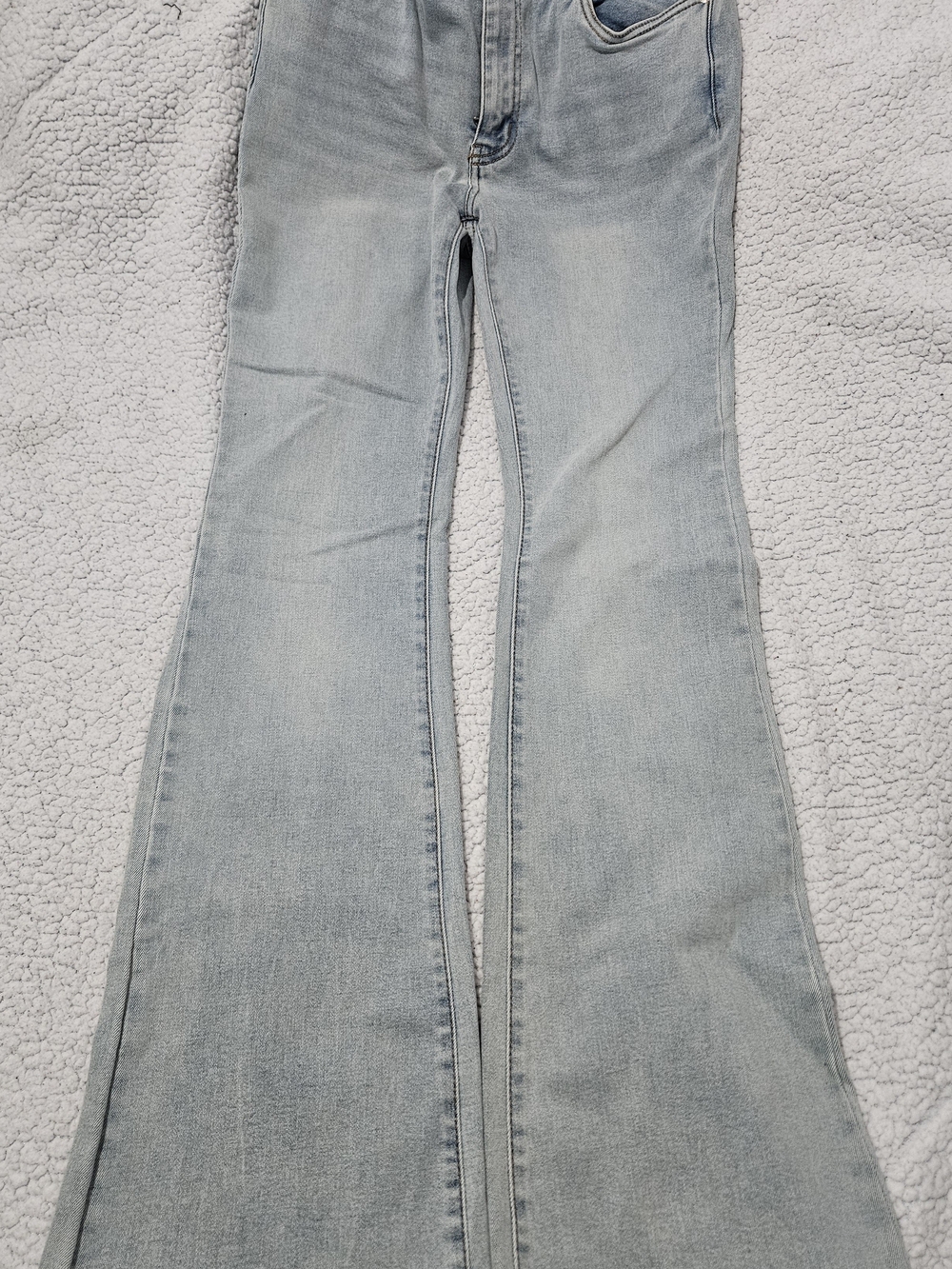 refuge Light Wash Flare Jeans in Faded Blue